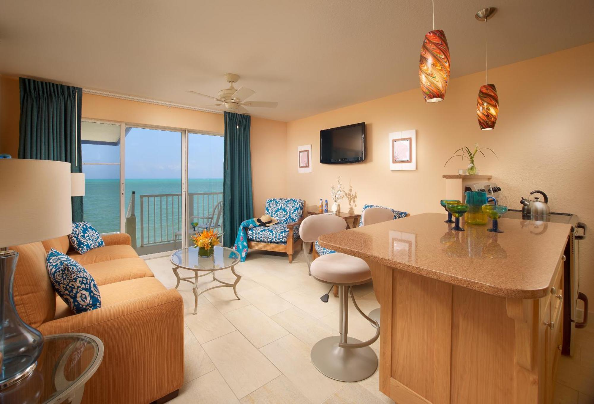 King Suite Sofa Bed Ocean Front,1345970162:JPEG
